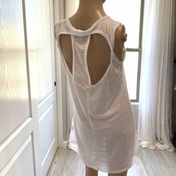 Cover-up - Picture 3 of 7